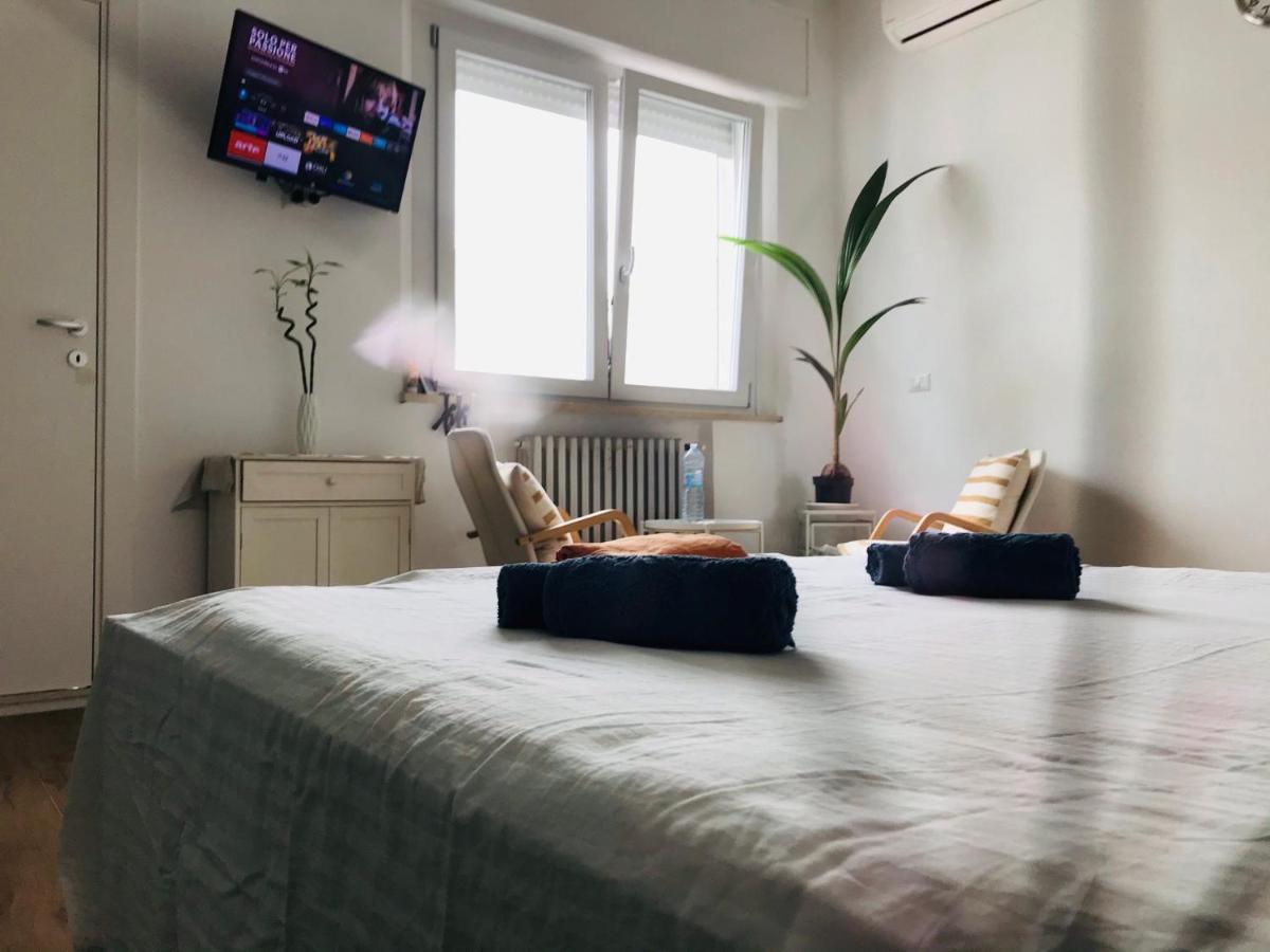 Stanza E Bagno Privato, Idromassaggio Con Extra Fee, In Appartamento Ferrara Exterior photo